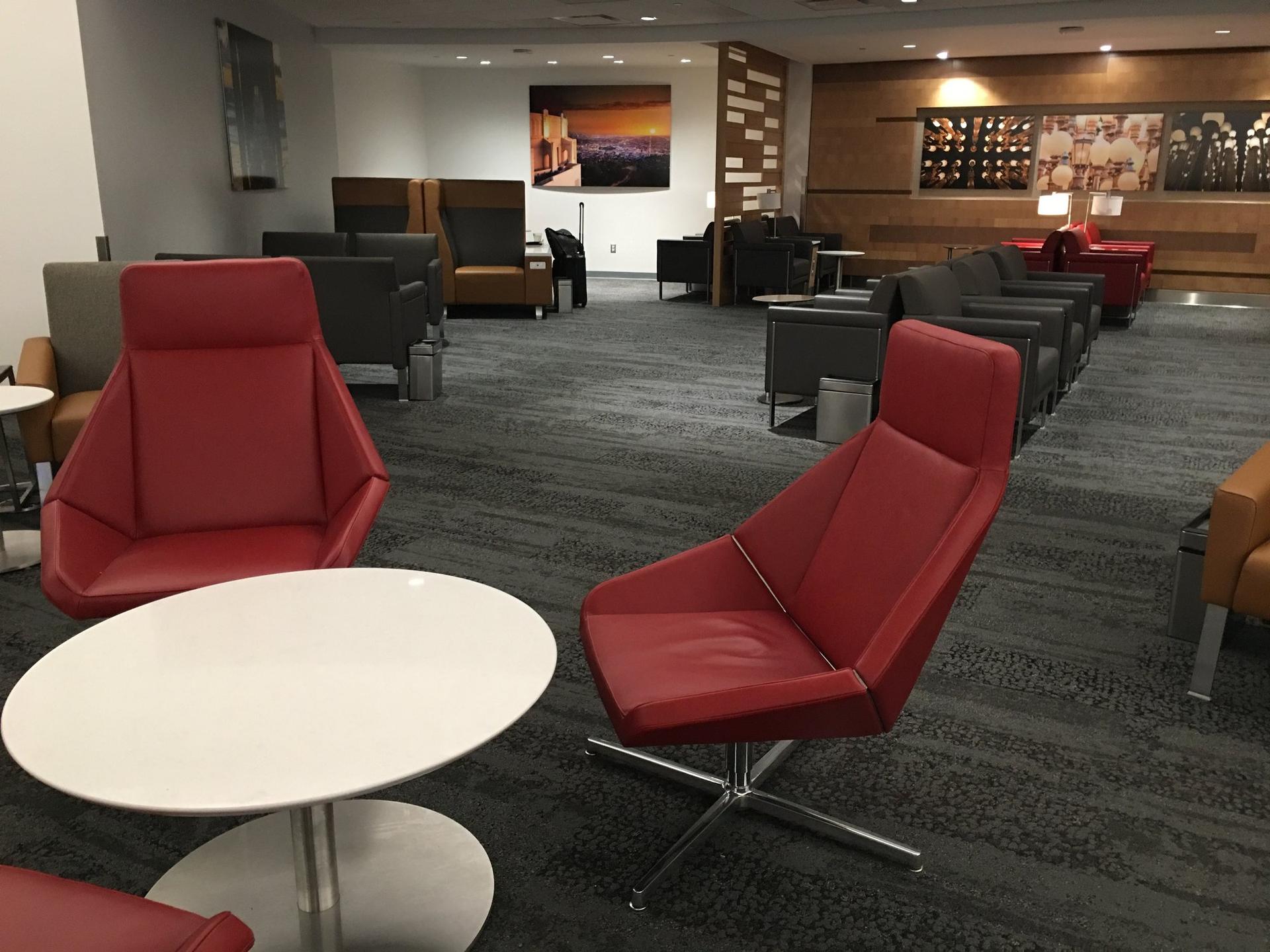 American Airlines Admirals Club image 7 of 38