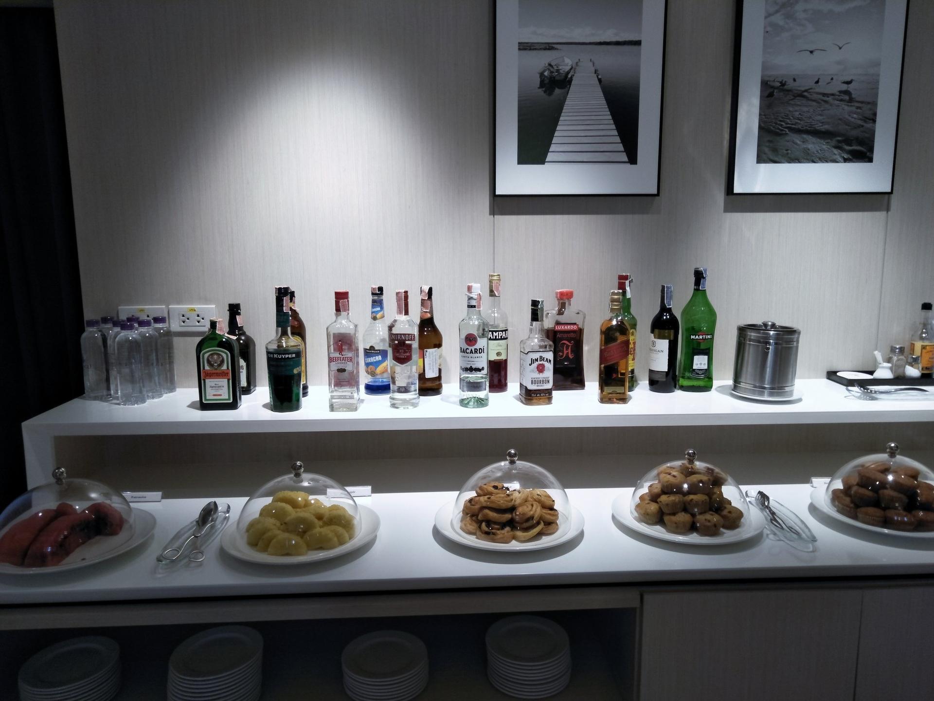 Miracle Business Class Lounge image 21 of 26