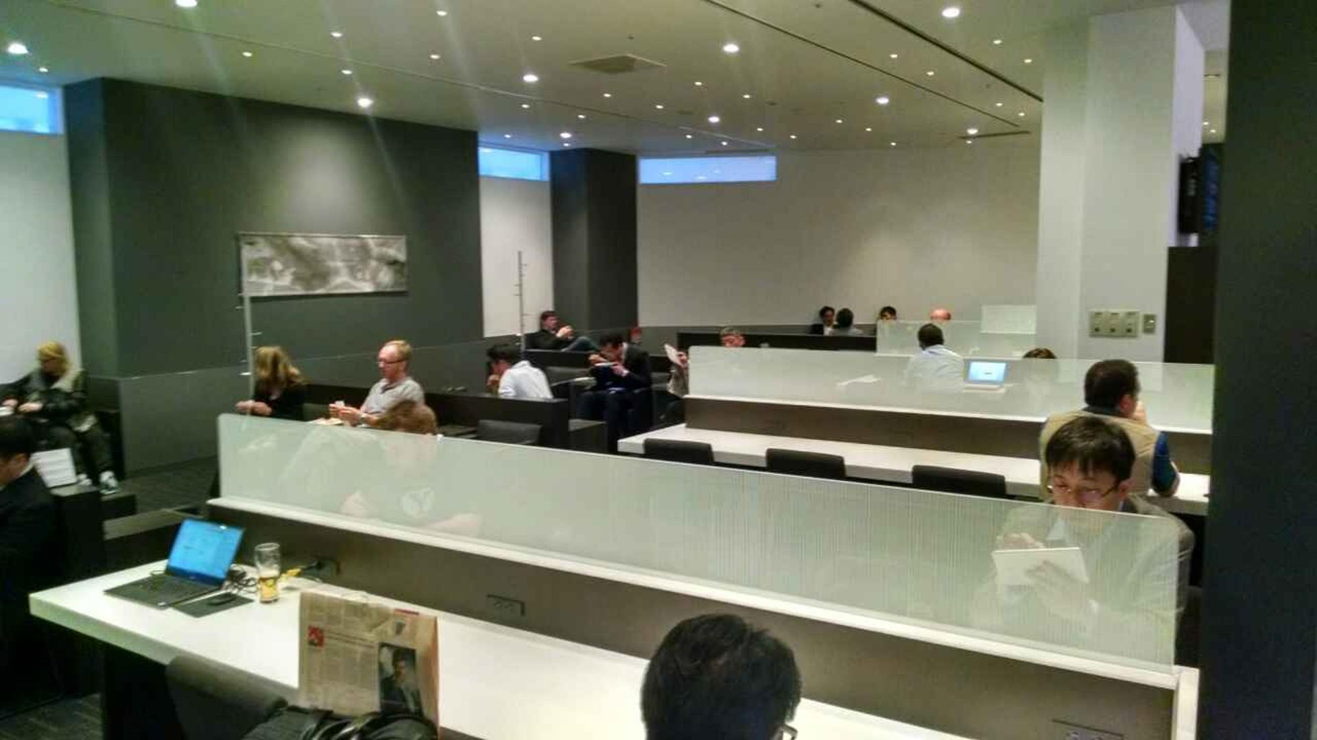 All Nippon Airways ANA Lounge image 21 of 39