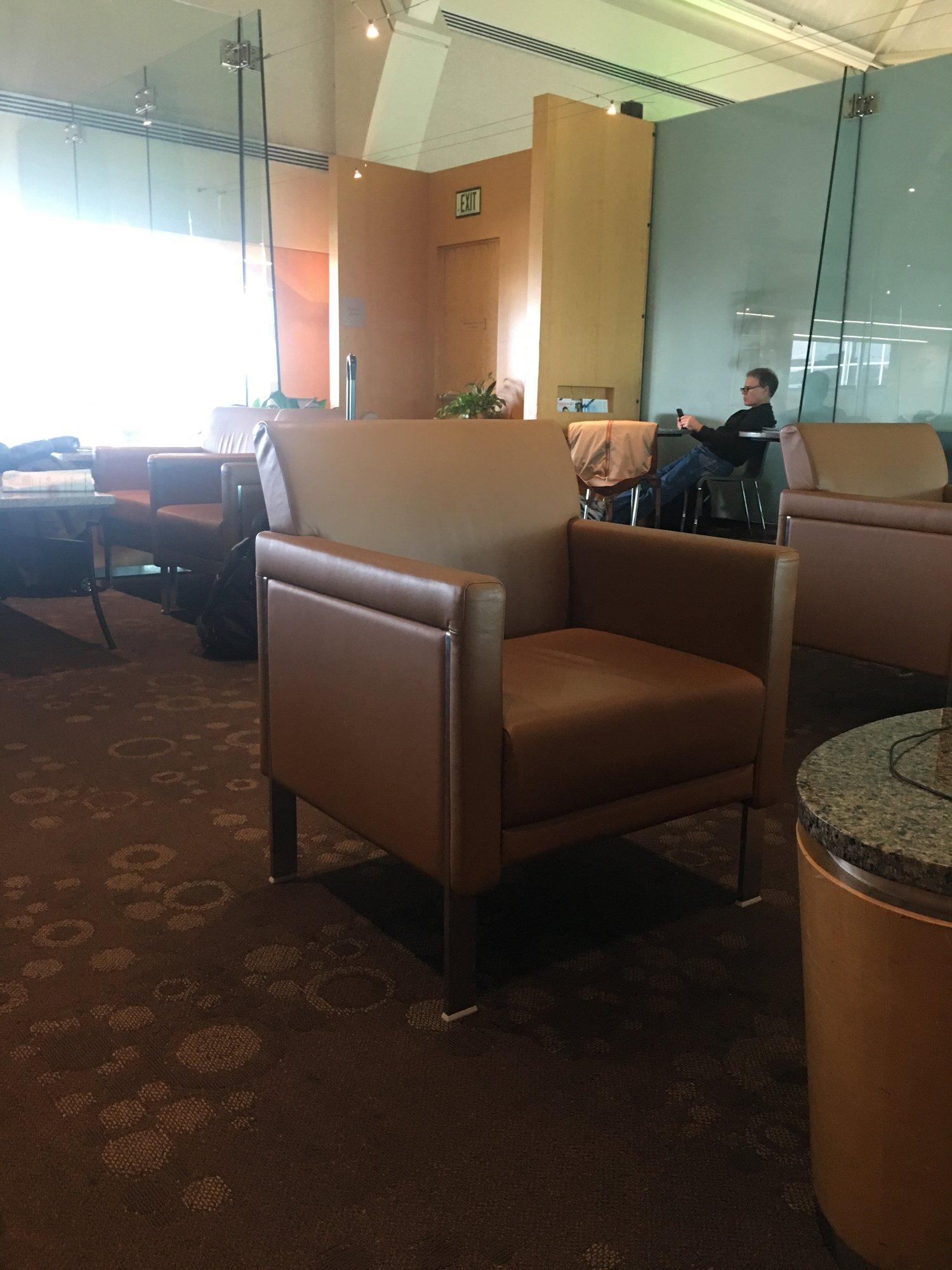 American Airlines Admirals Club image 6 of 12