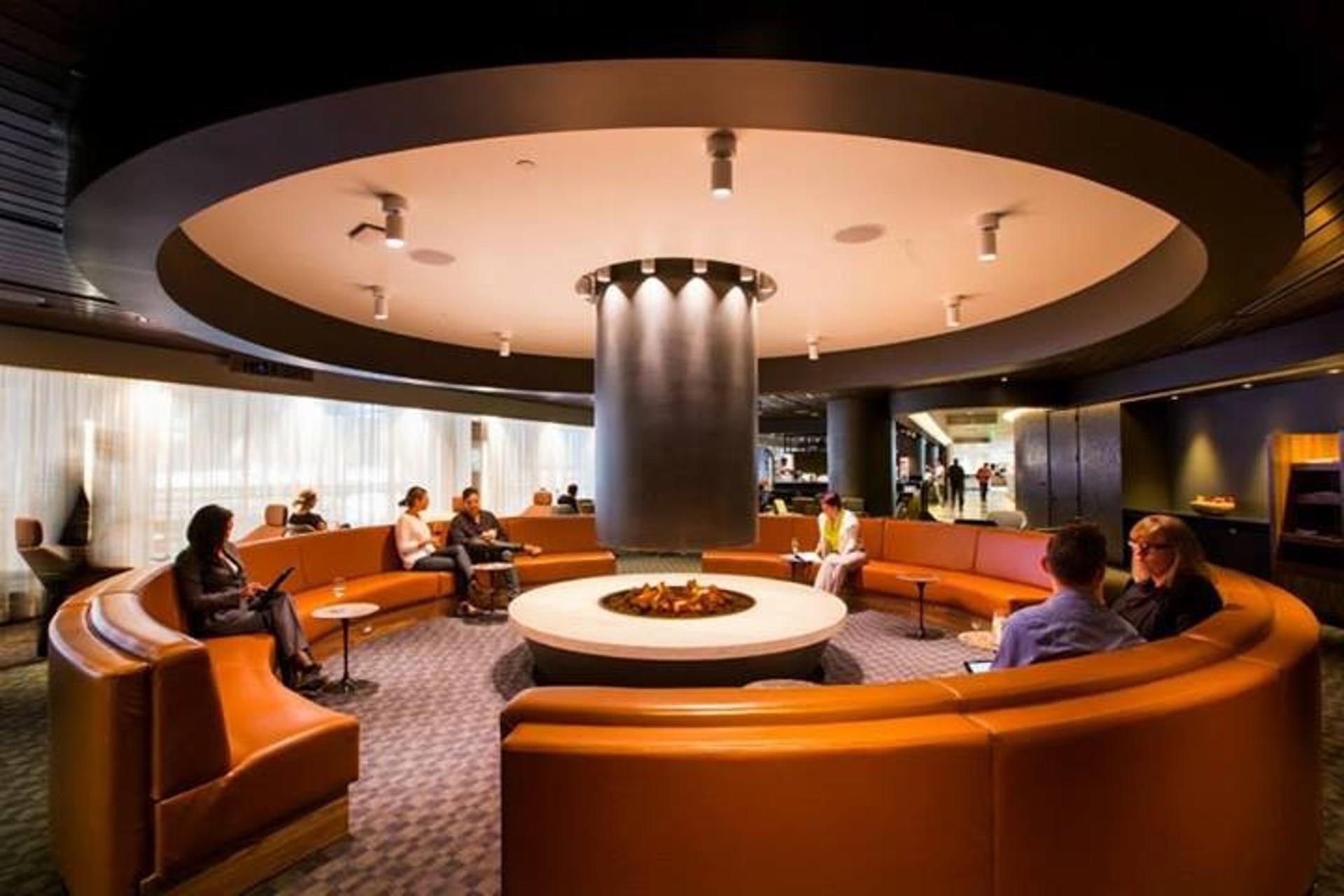 oneworld International Business Lounge image 6 of 21