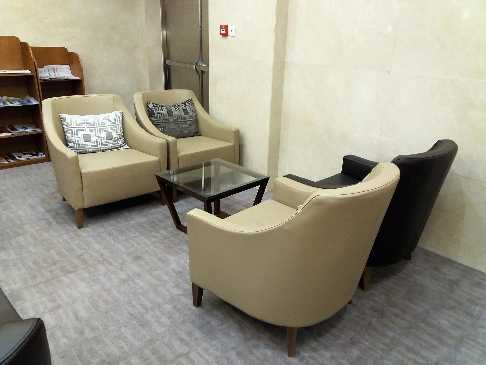 Air China First & Business Class Lounge image 2 of 12