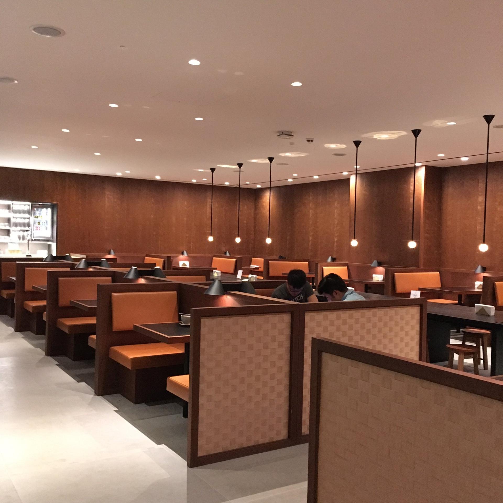 Cathay Pacific Business Class Lounge image 24 of 48