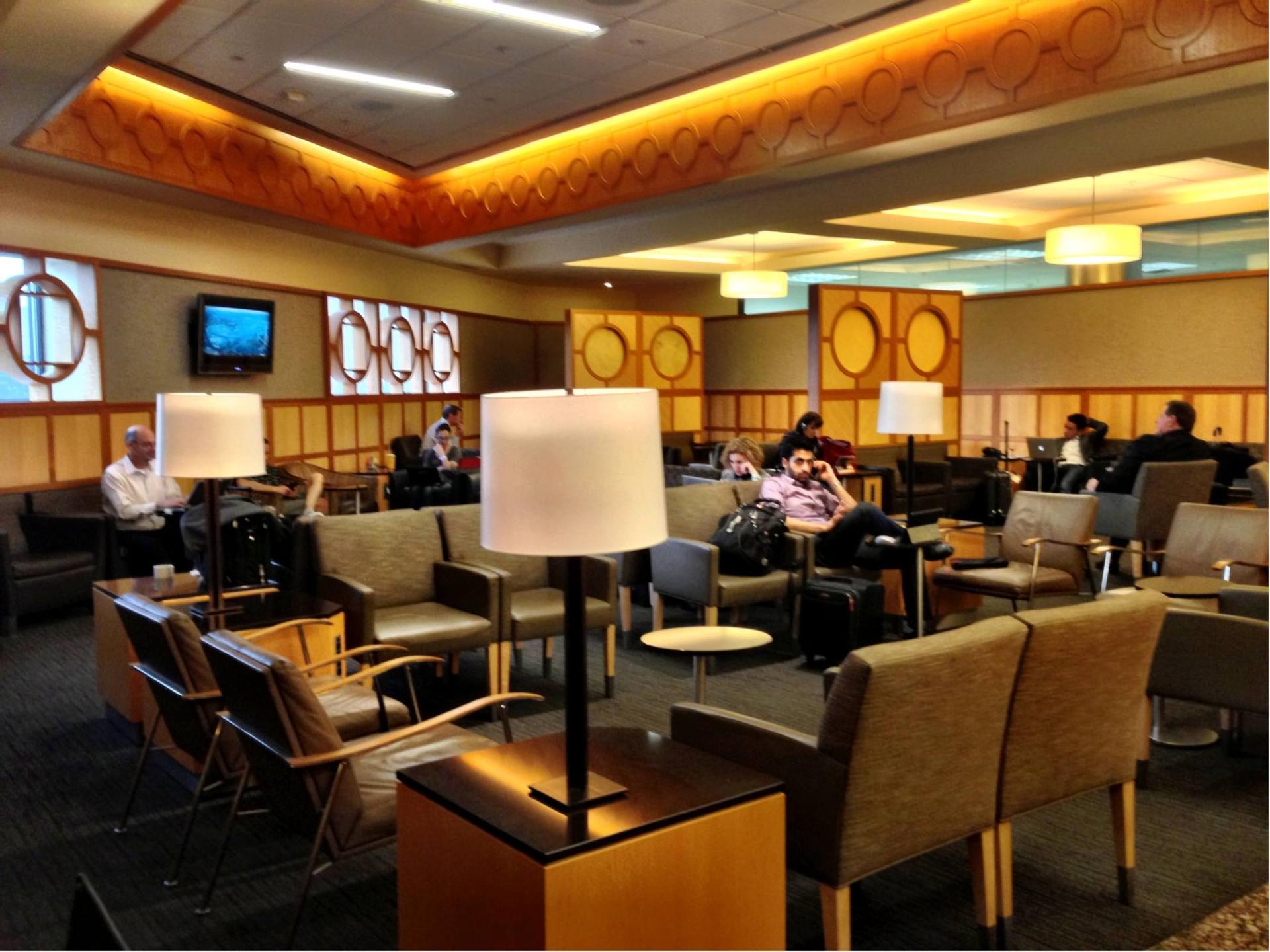 American Airlines Admirals Club image 3 of 7