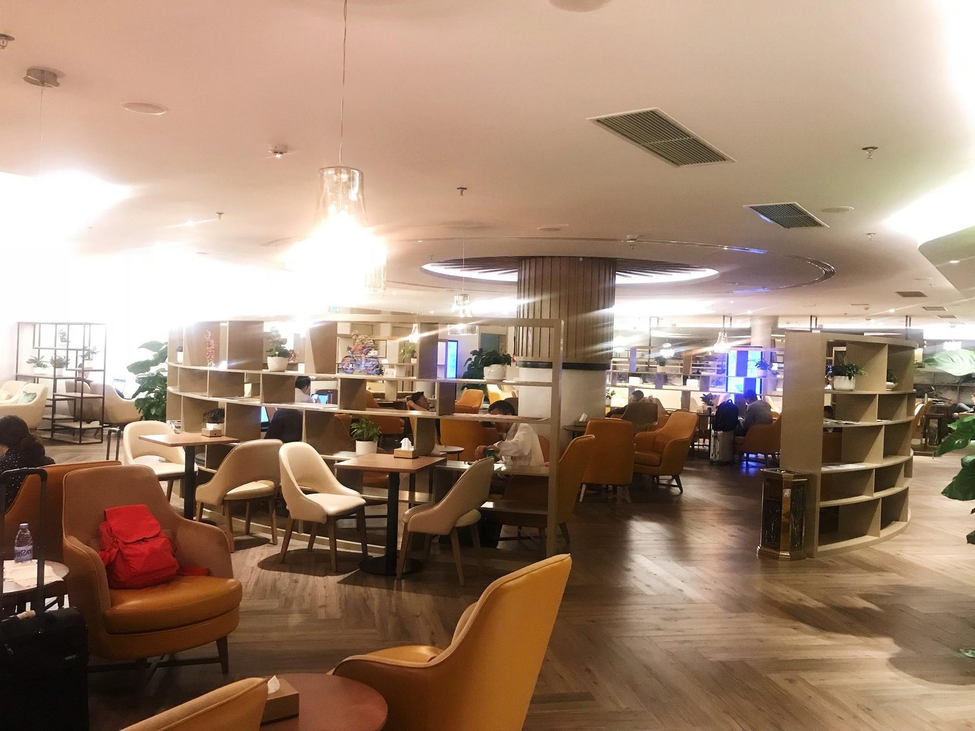 Shenzhen Airport First & Business Class Lounge (Joyee 2) image 2 of 9