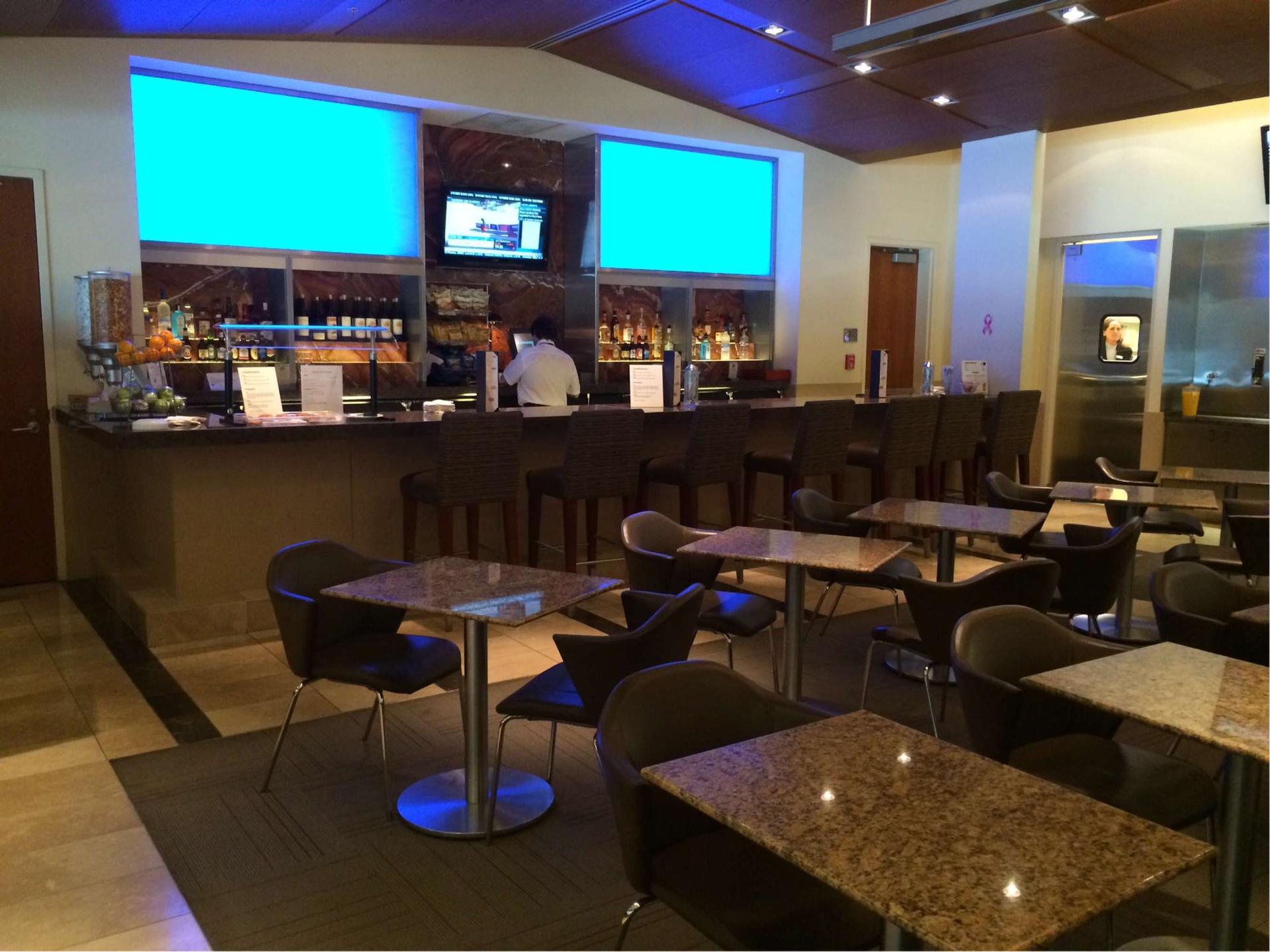 American Airlines Admirals Club image 3 of 31