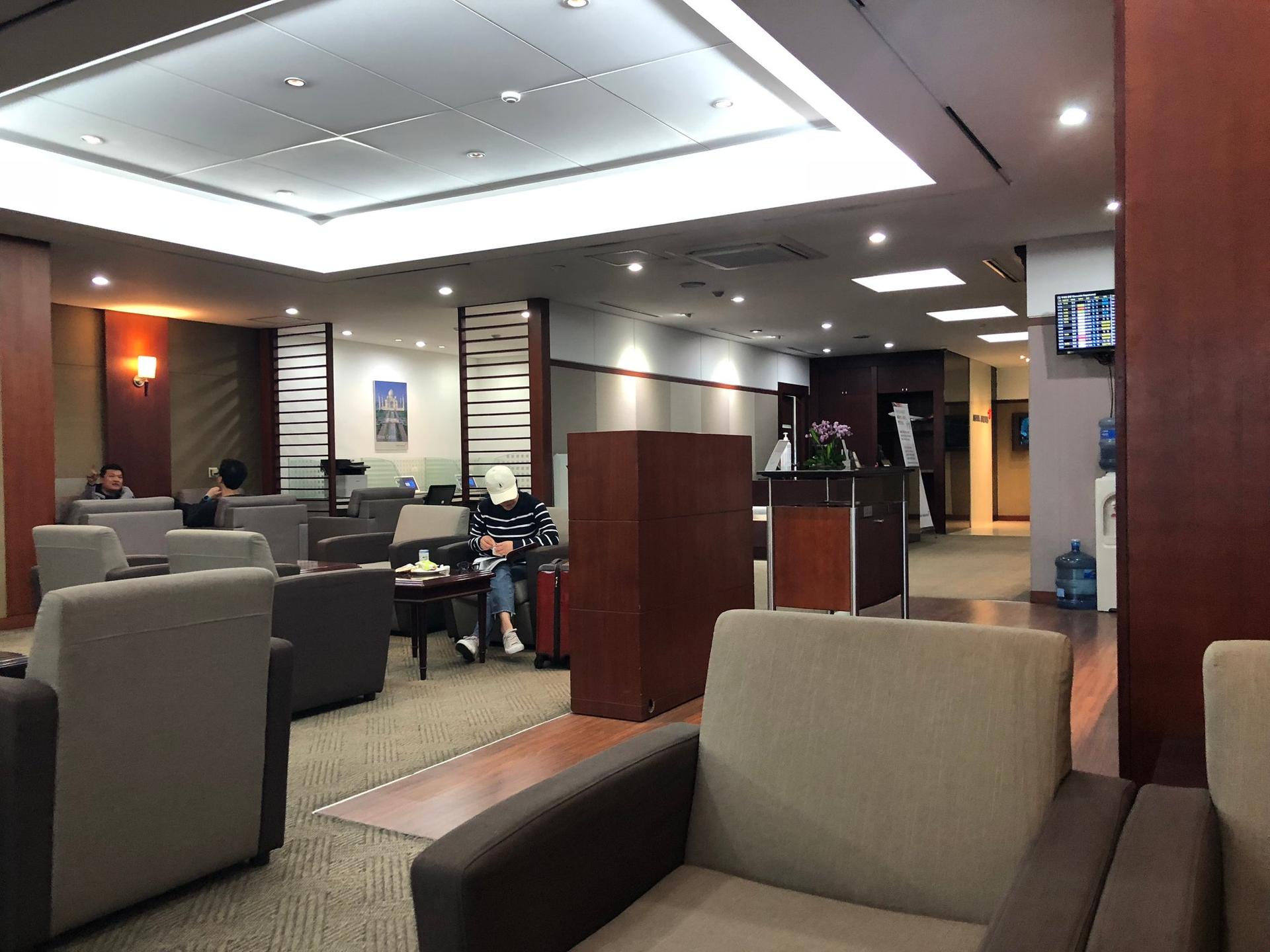 Asiana Airlines Lounge image 2 of 24