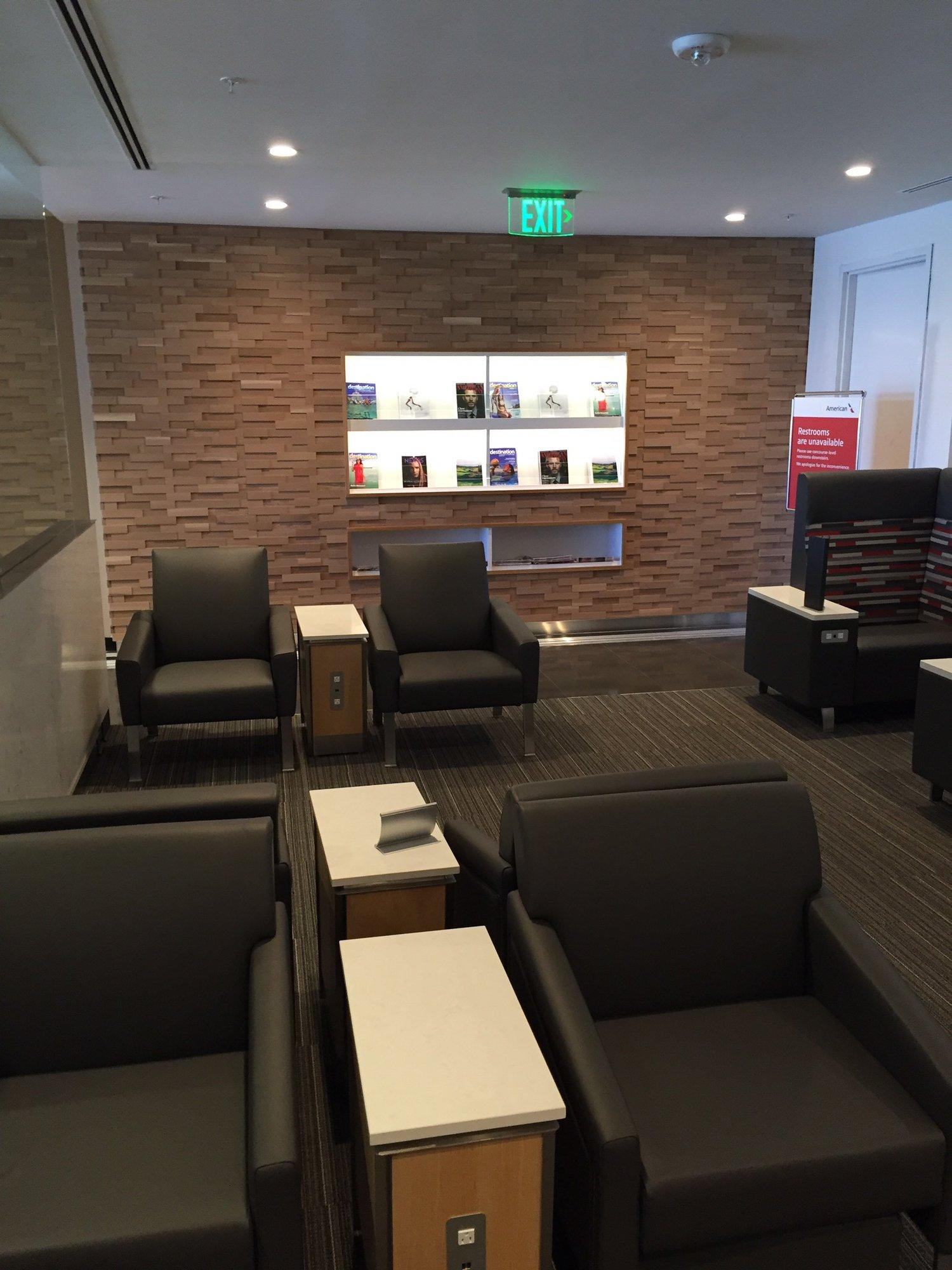 American Airlines Admirals Club (Gate D15) image 11 of 25