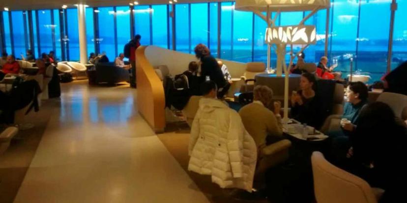Air France Lounge (Concourse M) image 5 of 5