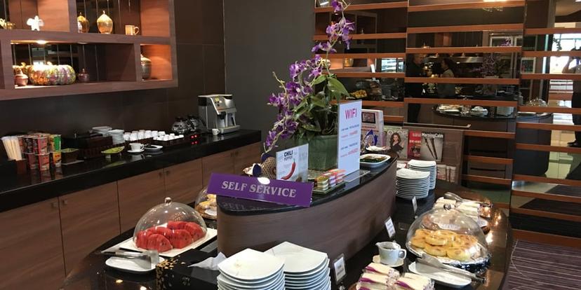 Thai Airways Royal Orchid Lounge image 1 of 3