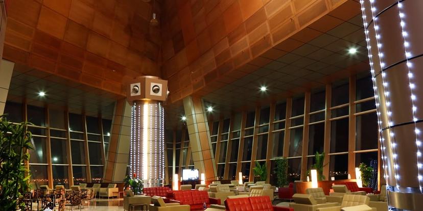 Pearl Lounge (Terminal 1) image 3 of 5