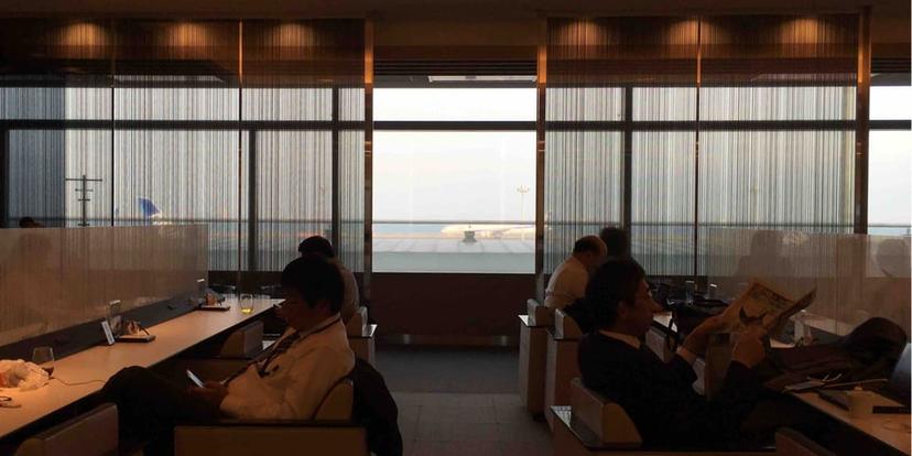 All Nippon Airways ANA Lounge (Gate 62) image 3 of 5