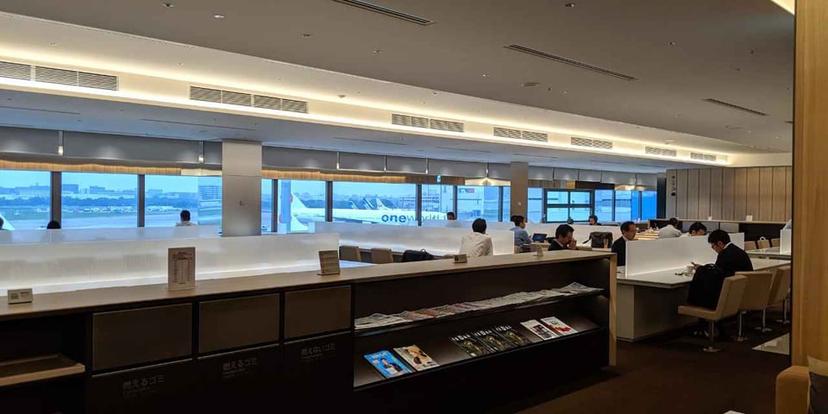 All Nippon Airways ANA Lounge image 2 of 2