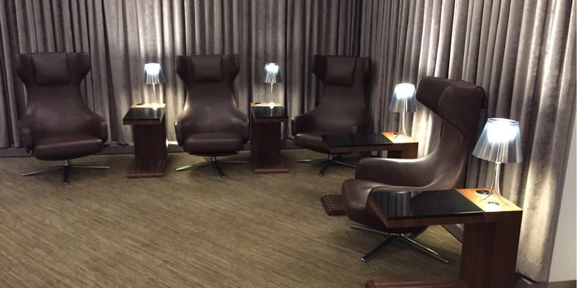 Singapore Airlines SilverKris First Class Lounge image 2 of 5