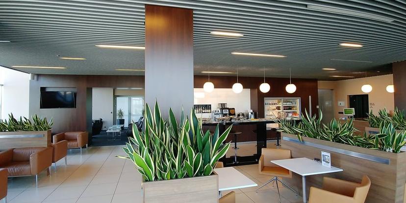 Business Lounge image 2 of 5