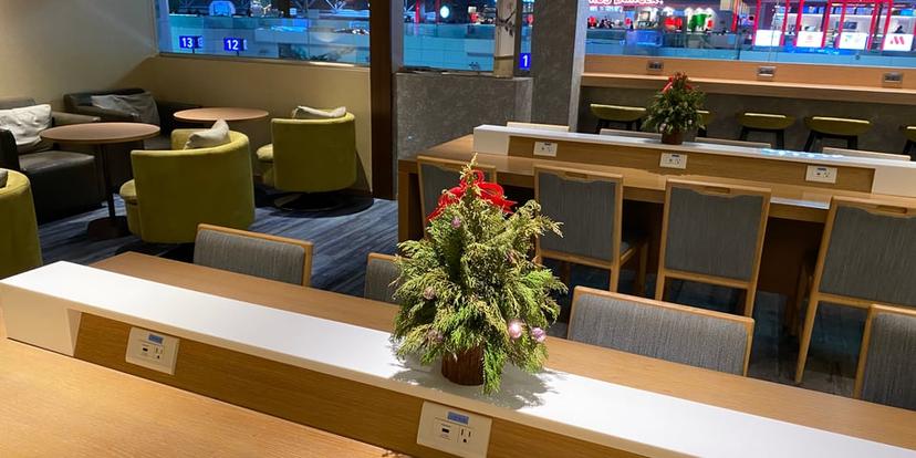 China Airlines Supreme Lounge (V3) image 2 of 5