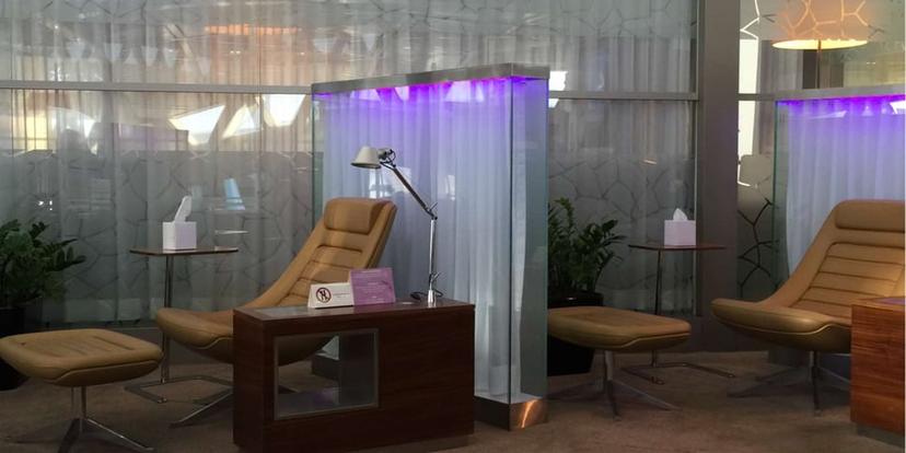 Saudia Al-Fursan Golden Business Lounge (International) image 1 of 5