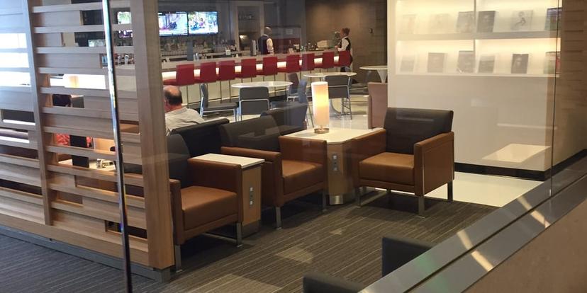 American Airlines Admirals Club (Gate D15) image 3 of 5