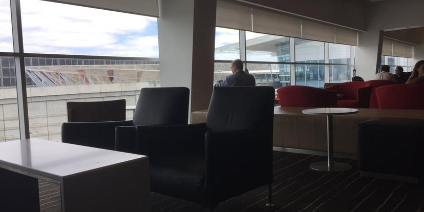 Qantas Club (International Business Lounge) image 3 of 5