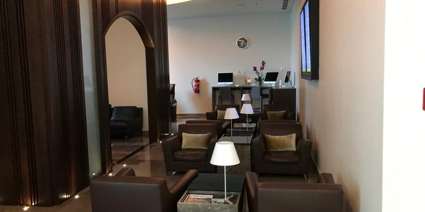 Oman Air Al Khareef Lounge image 1 of 5