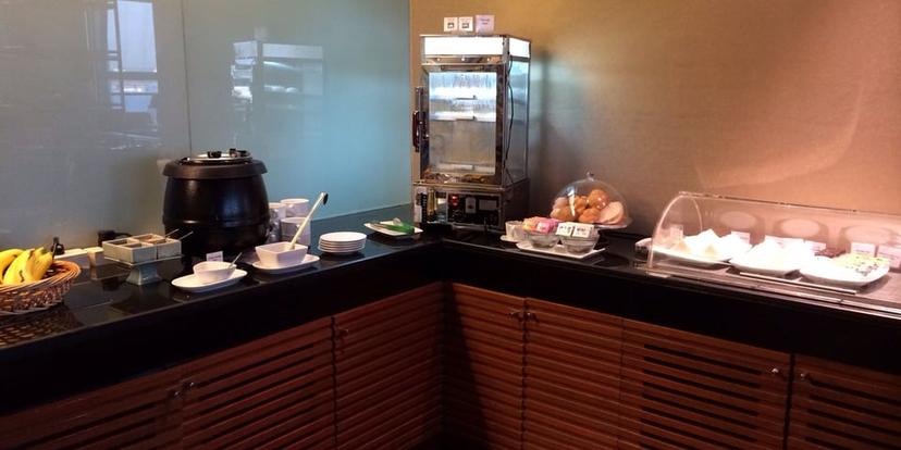Thai Airways Royal Orchid Lounge image 5 of 5
