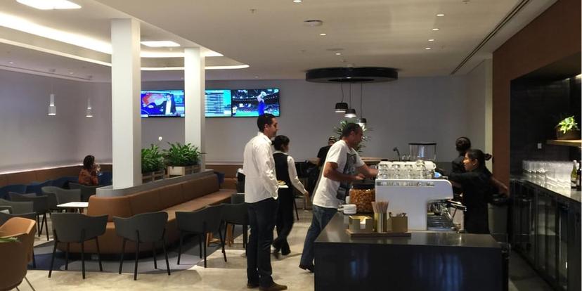 Qantas Airways Domestic and International Business Lounge image 5 of 5