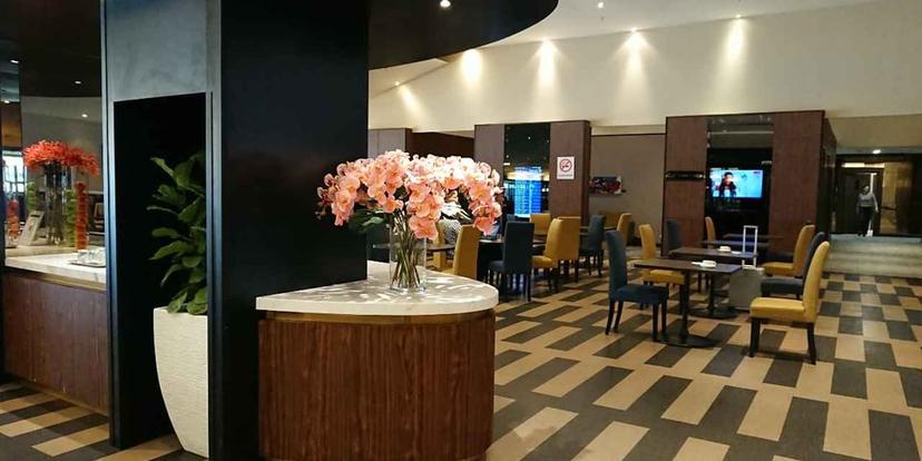 Malaysia Airlines Golden Business Class Lounge image 4 of 5