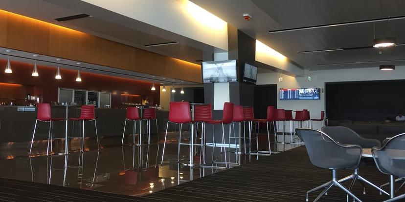 Qantas Club (International Business Lounge) image 4 of 5