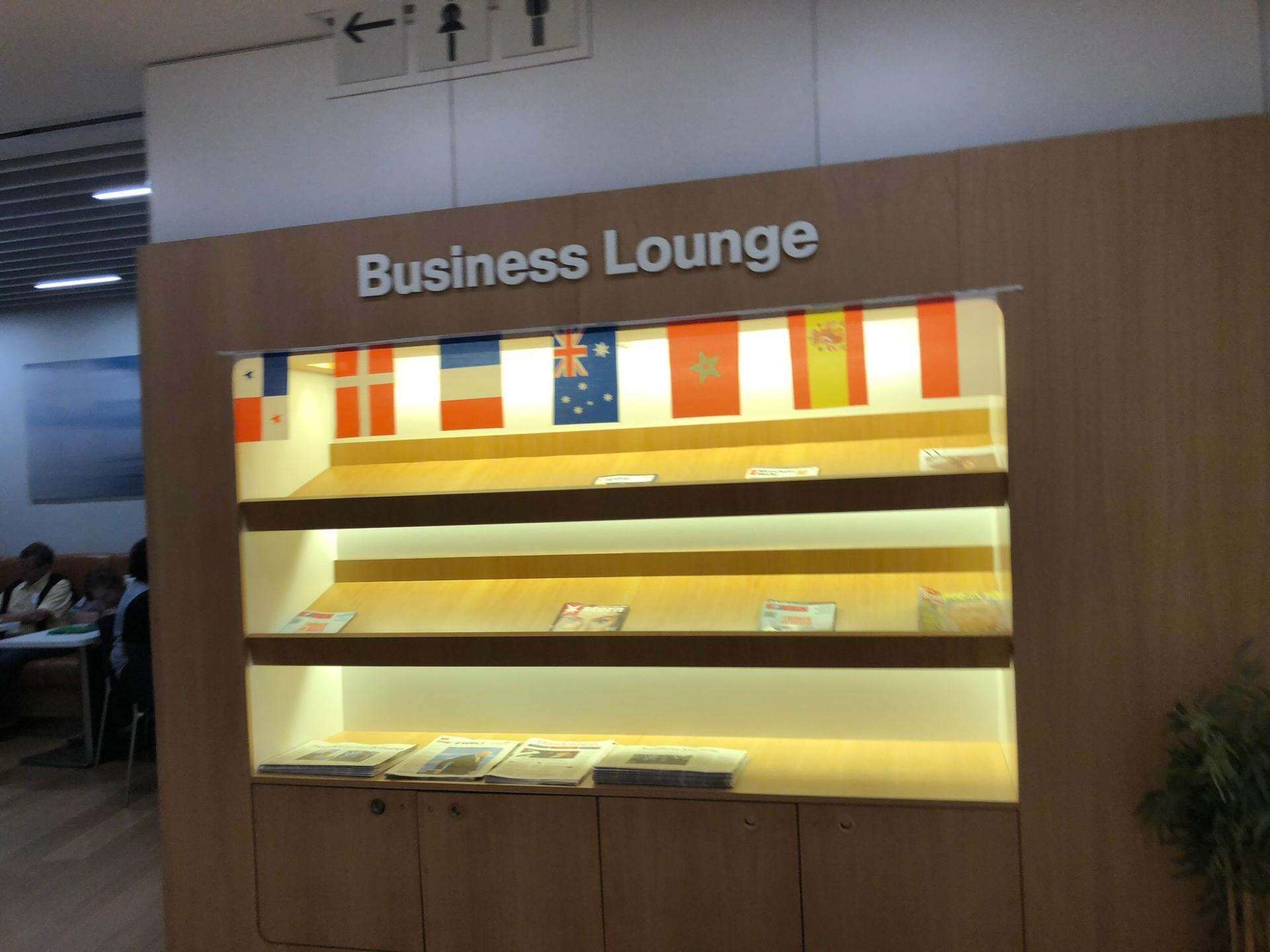Lufthansa Business Lounge  image 8 of 14