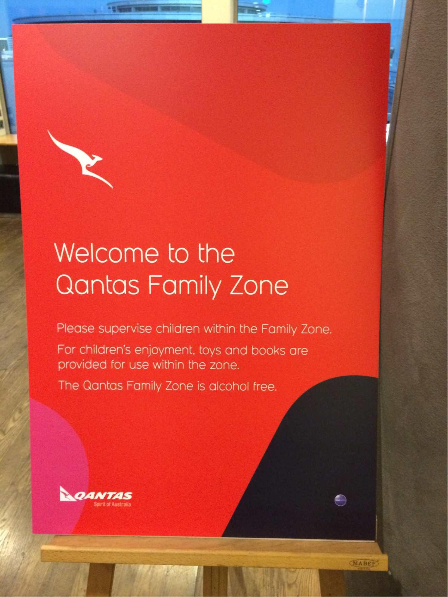 Qantas Airways The Qantas Club image 17 of 20