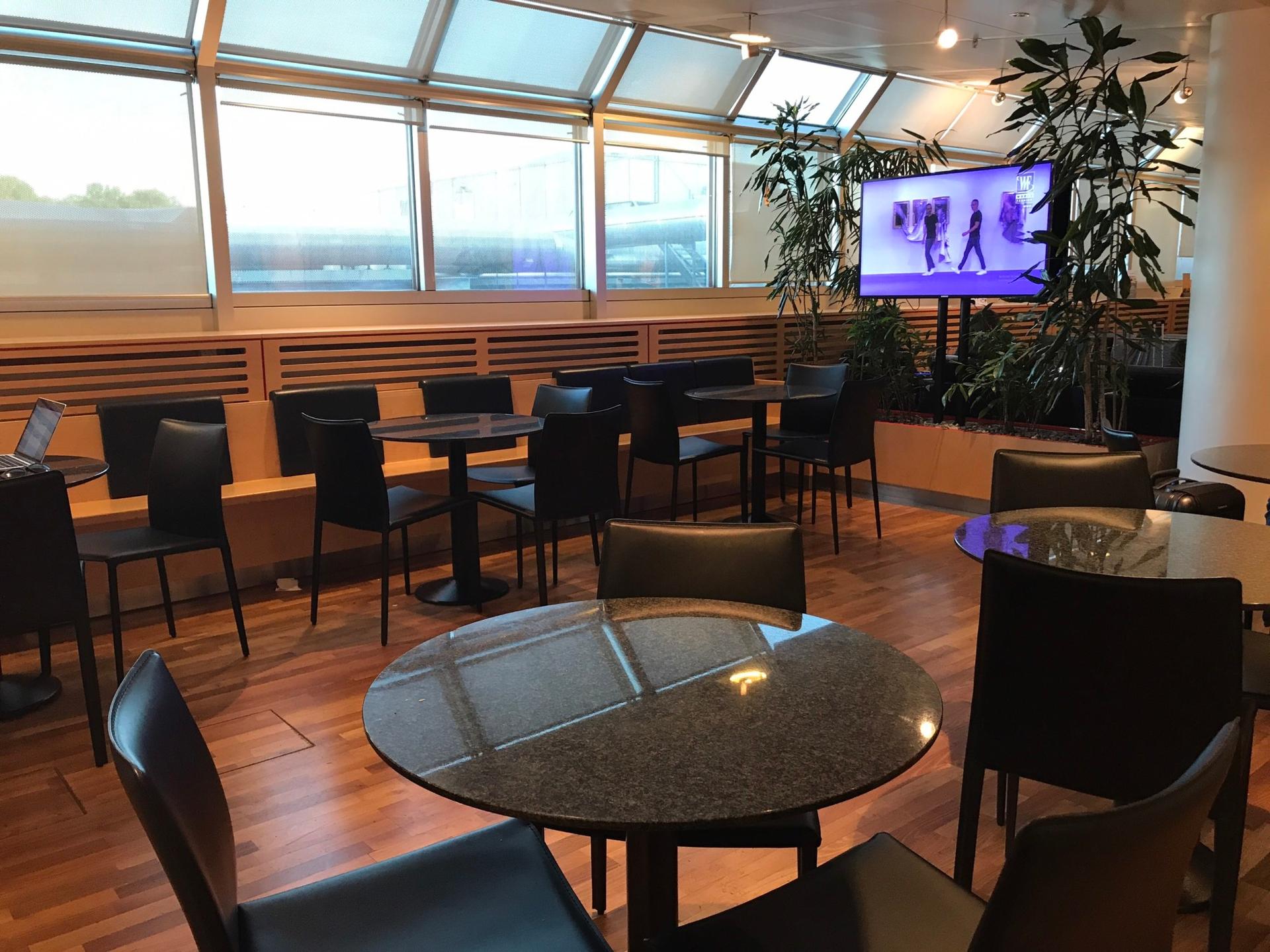 Swissport Horizon Lounge image 1 of 22