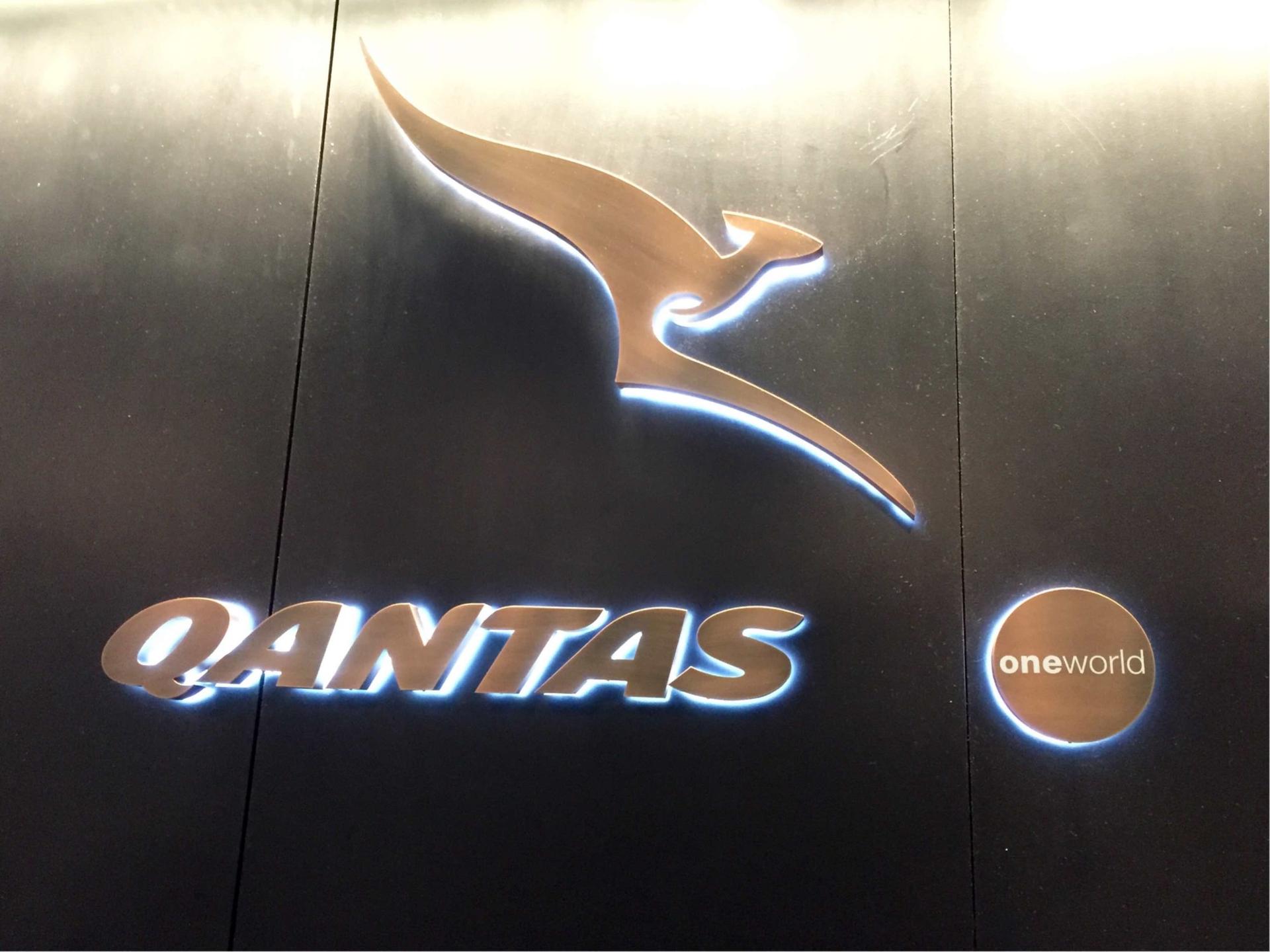 The Qantas Hong Kong Lounge image 46 of 99