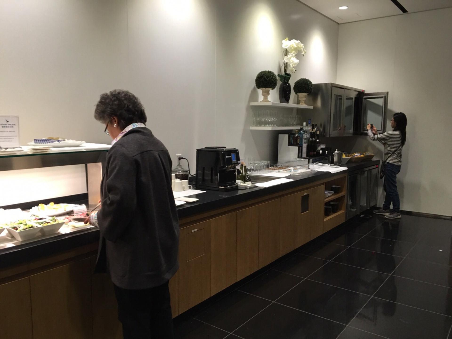 Cathay Pacific First and Business Class Lounge image 50 of 74