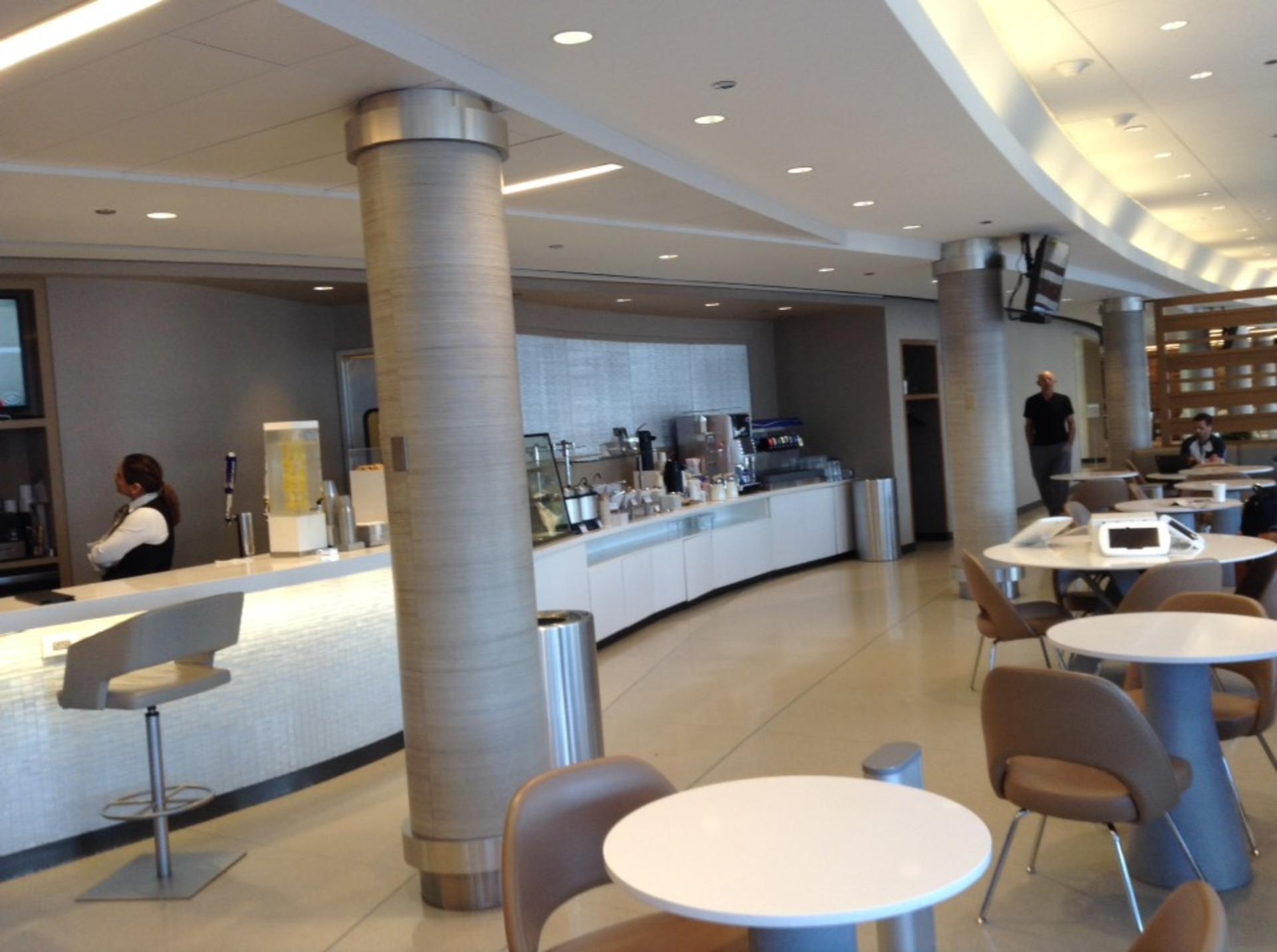 American Airlines Admirals Club image 44 of 50