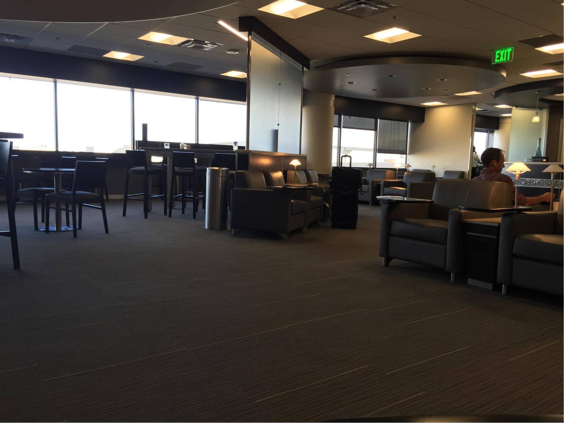 American Airlines Admirals Club image 10 of 12