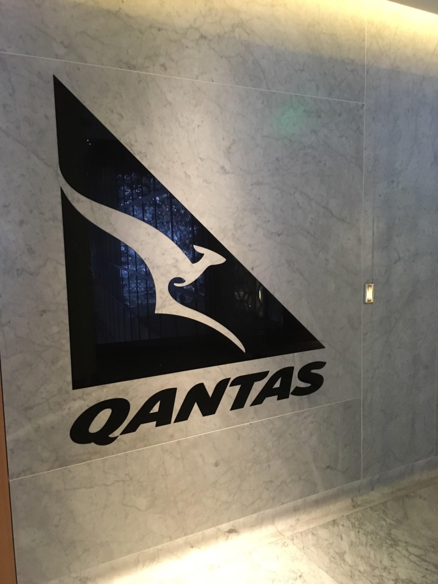Qantas Airways International First Lounge image 54 of 77