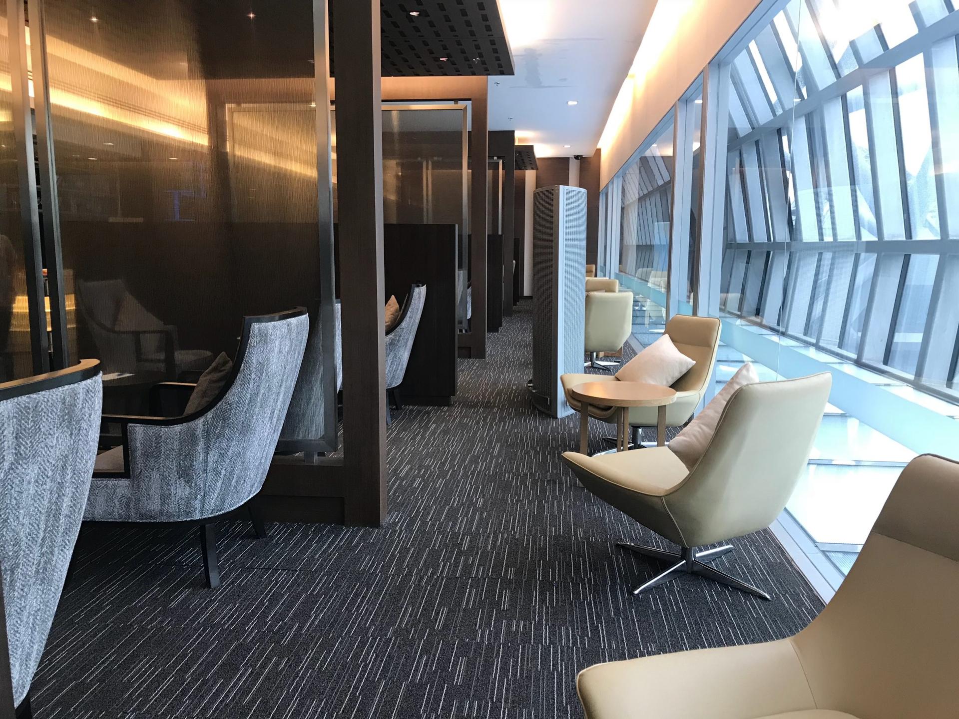 Miracle First and Business Class Lounge (A1) image 11 of 18