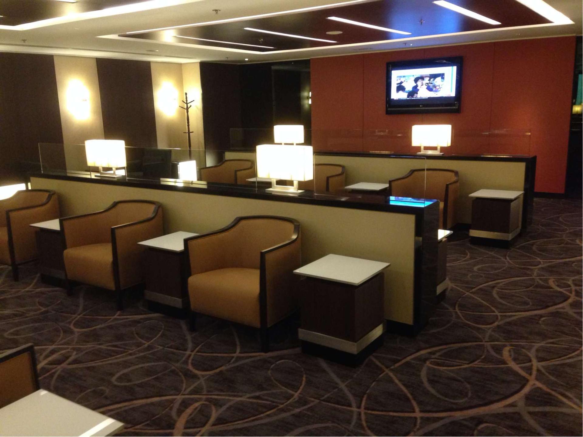 Singapore Airlines SilverKris Business Class Lounge image 18 of 68