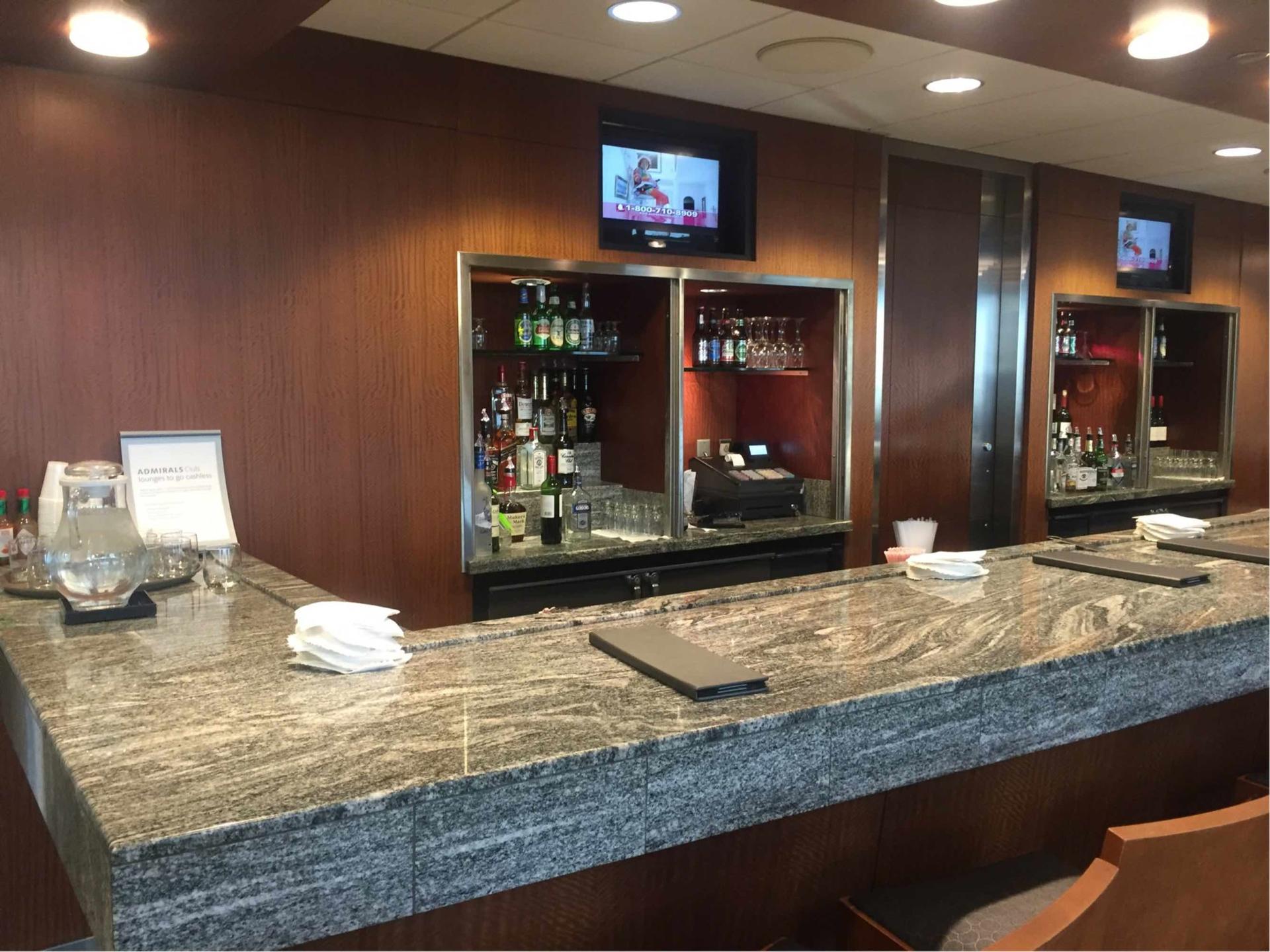 American Airlines Admirals Club image 15 of 48