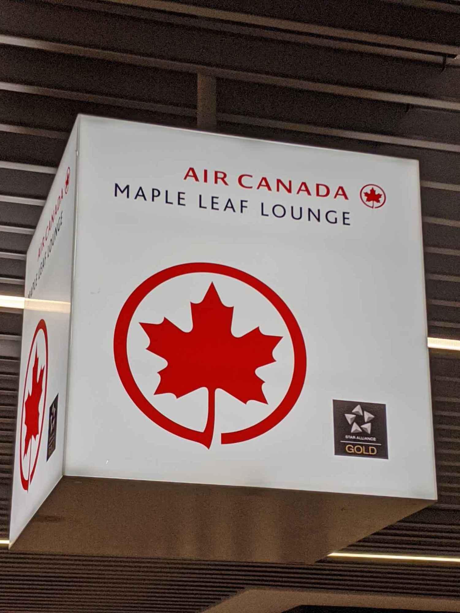 Air Canada Maple Leaf Lounge (Non-Schengen) image 30 of 31