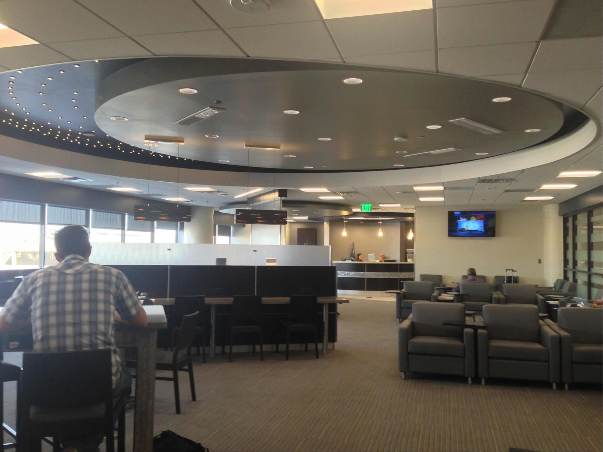 American Airlines Admirals Club image 1 of 12