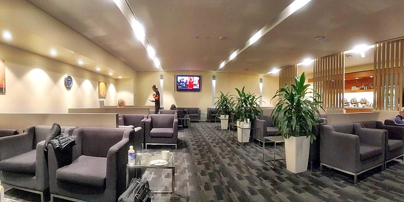 Singapore Airlines SilverKris Business Class Lounge image 1 of 3