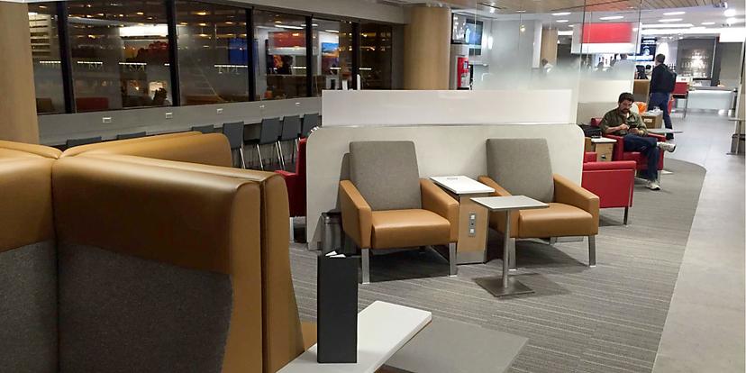 American Airlines Admirals Club (Gate A7) image 1 of 5