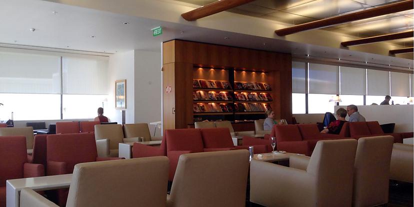 Qantas Airways International Business Lounge image 2 of 5