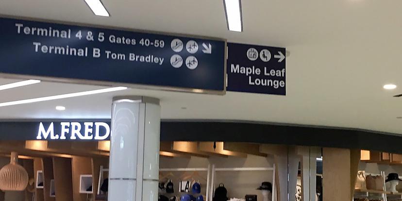 Air Canada Maple Leaf Lounge