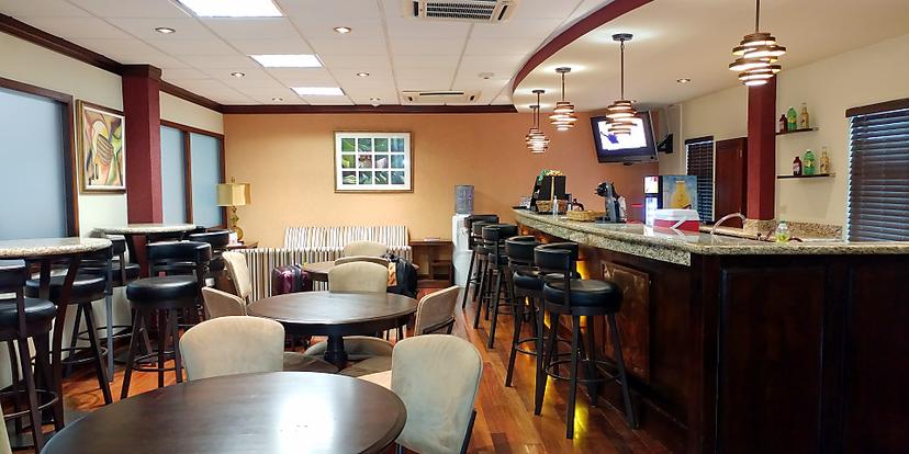 Club Kingston Arrivals Lounge