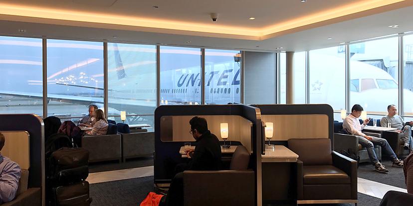 United Airlines Polaris Lounge
