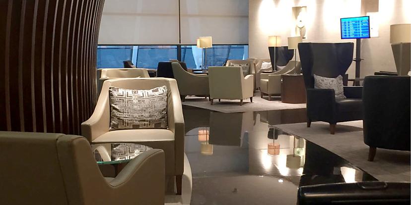 No. 71 Air China First Class Lounge image 2 of 5