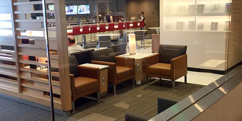 American Airlines Admirals Club (Gate D15) image 1 of 5