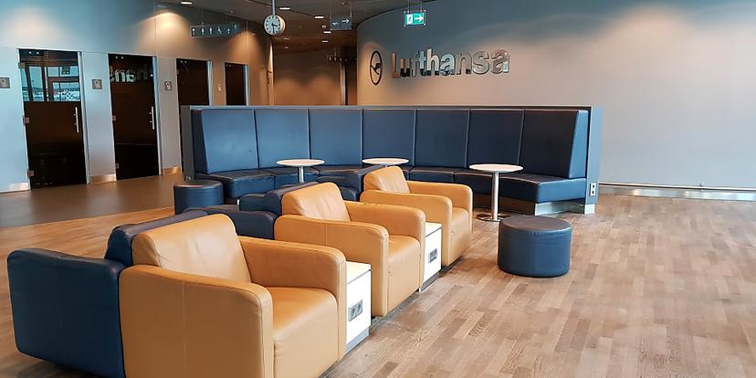Lufthansa Business Lounge (Non-Schengen, Gates B24-B28)